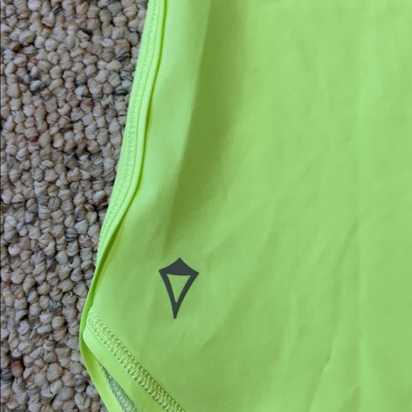 Neon green ivivva tank! - Picture 4 of 4